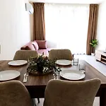아파트 Symphony Harmony Park 산콘스탄틴앤헬레나